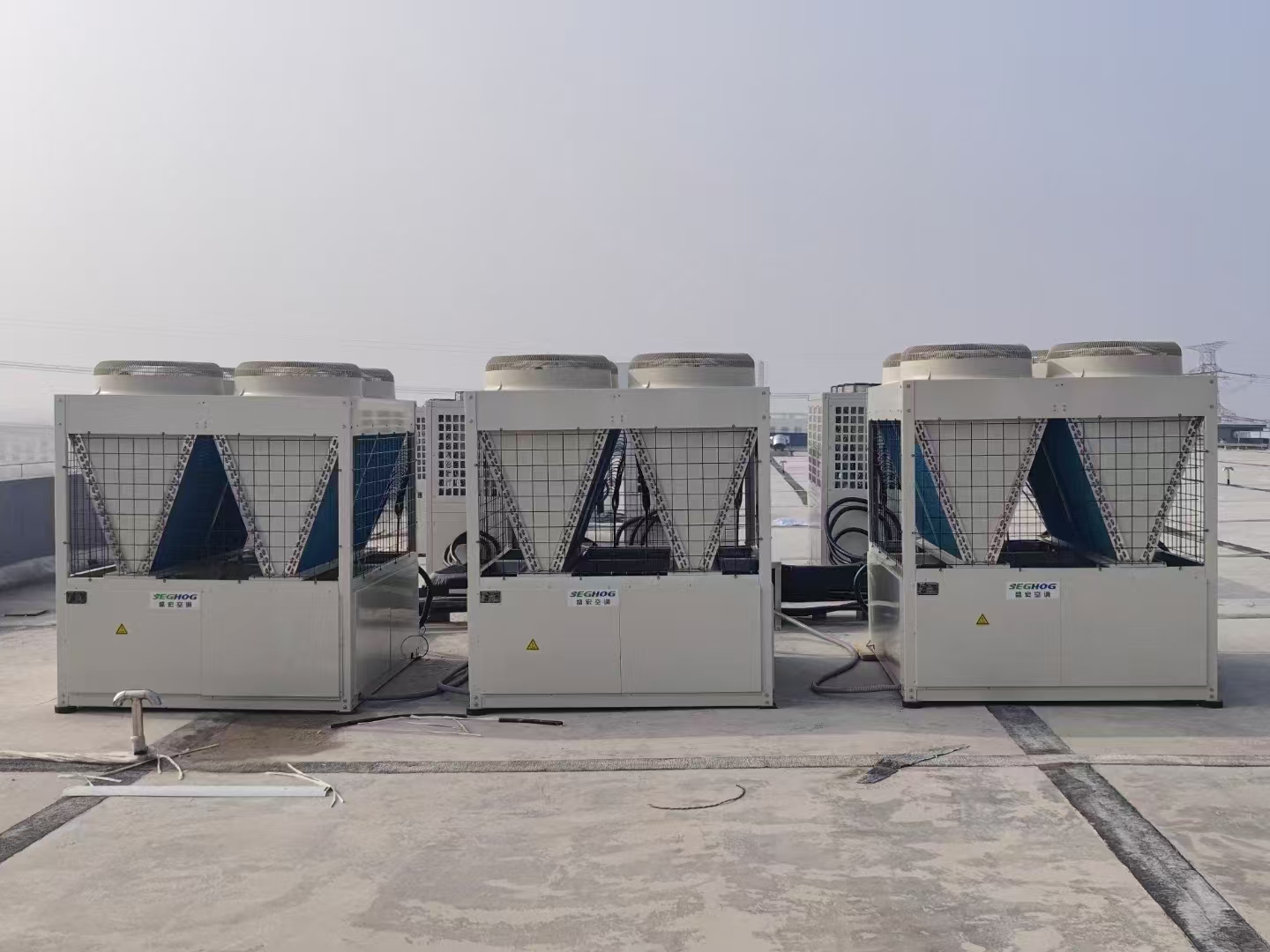 盛宏空調設備到貨現場